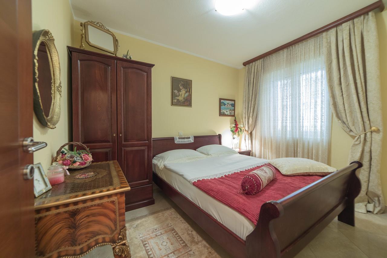 Apartments Vuksic Sveti Stefan Esterno foto
